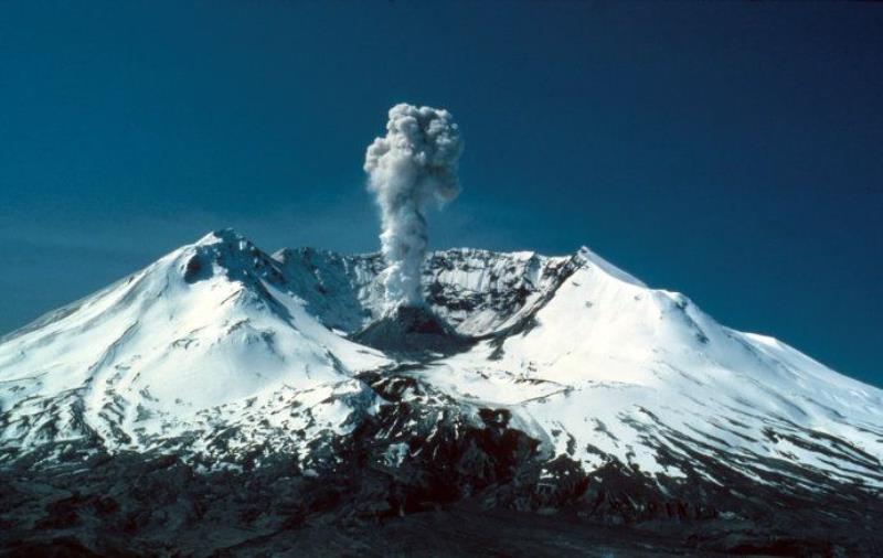 美國圣海倫斯火山噴發(fā)