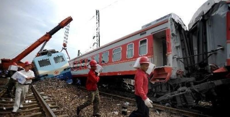 湖南郴州站發(fā)生火車相撞事故